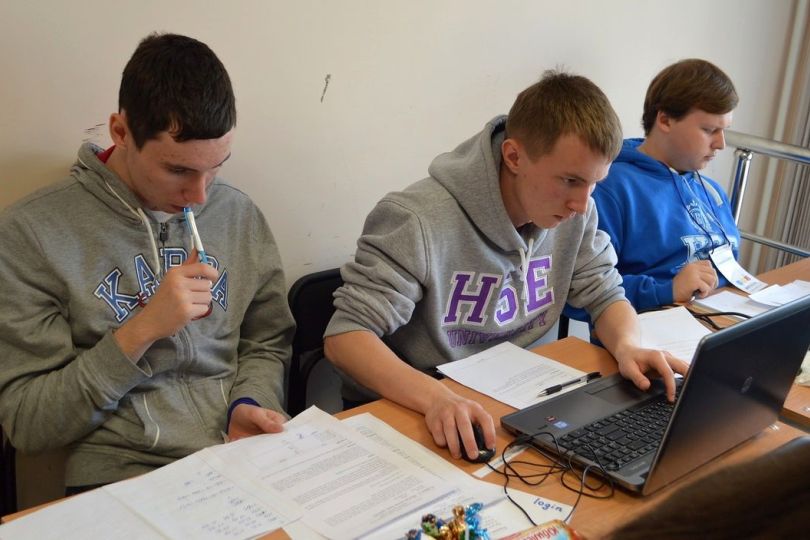 Иллюстрация к новости: Студенты пермской Вышки успешно выступили на отборочном туре чемпионата мира по программированию