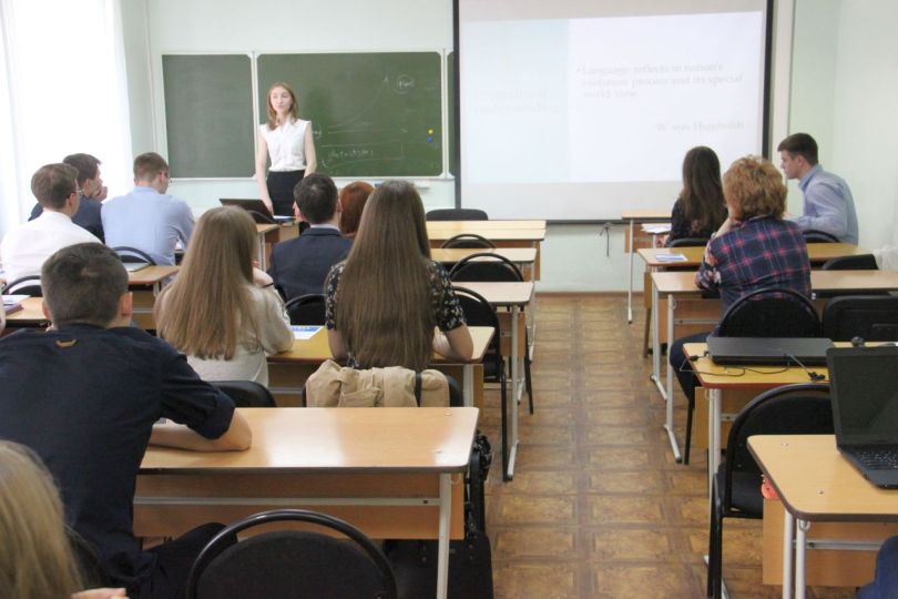 Иллюстрация к новости: Студенты Пермского кампуса НИУ ВШЭ представили исследования на английском языке