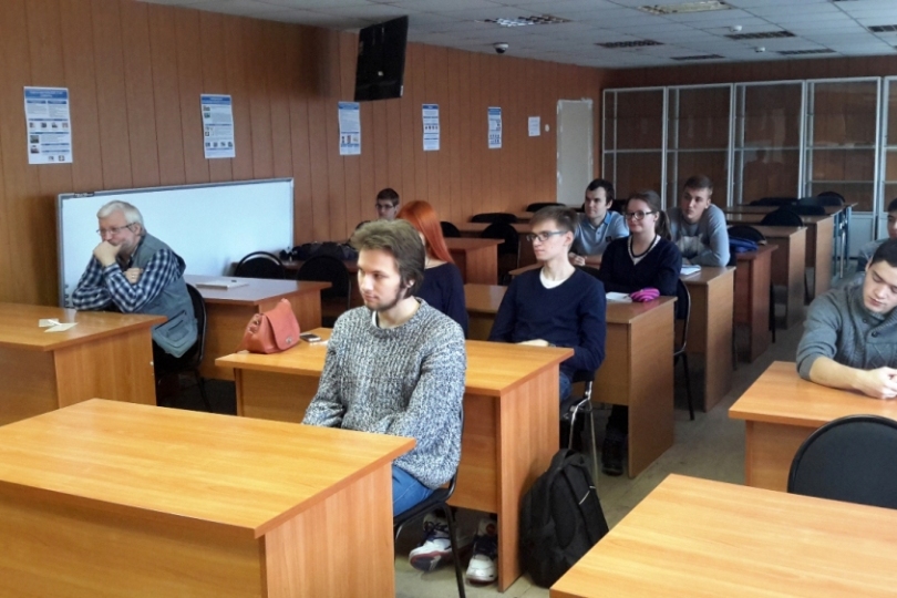 Иллюстрация к новости: Студенты Пермского кампуса НИУ ВШЭ узнали о работе «Лаборатории Касперского»