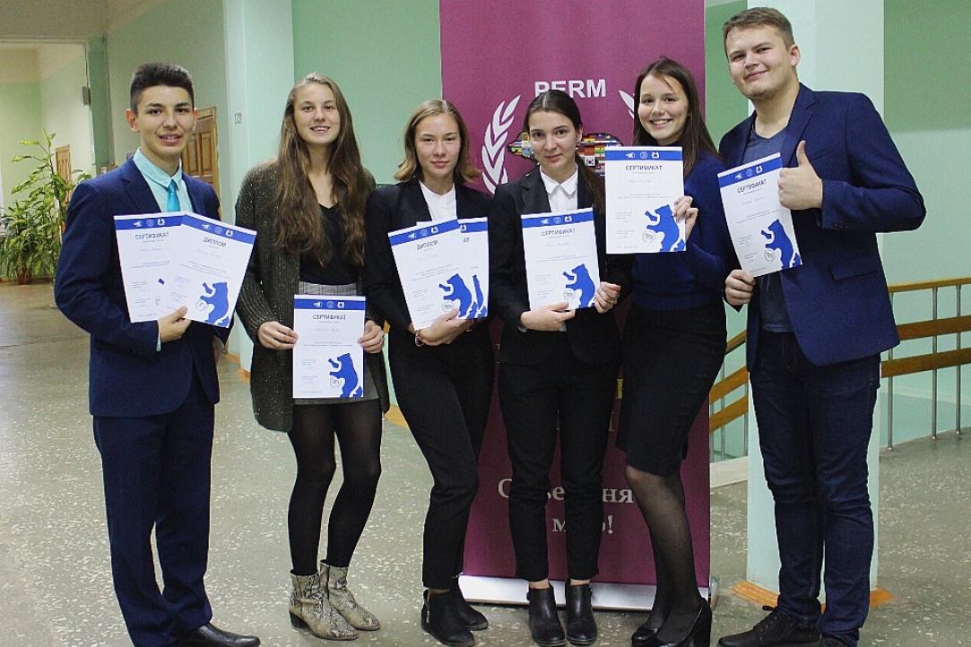 Студенты НИУ ВШЭ – Пермь представили университет на региональном этапе I Всероссийского чемпионата по дебатам