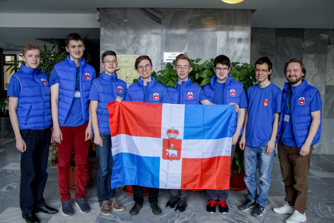 Иллюстрация к новости: Пятеро школьников из Пермского края стали призерами всероссийской олимпиады по экономике