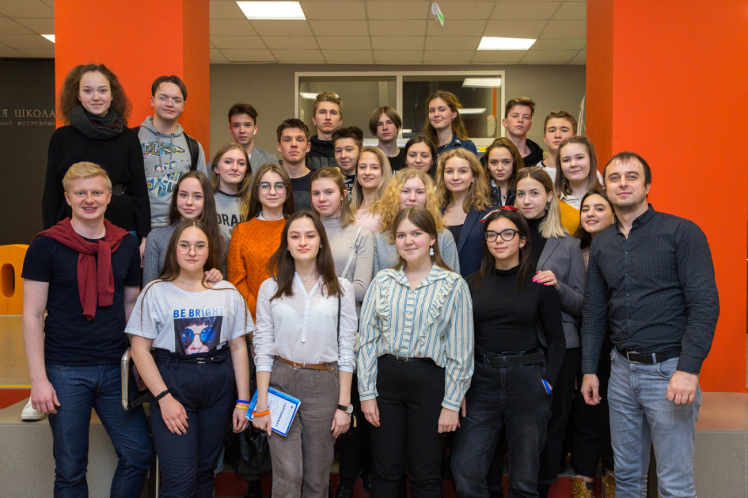 Иллюстрация к новости: Школьники погрузились в практику современного бизнеса в Пермском кампусе НИУ ВШЭ