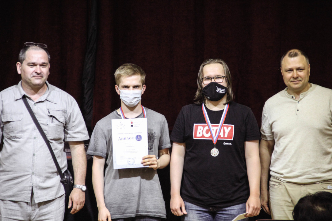 Иллюстрация к новости: Две команды студентов НИУ ВШЭ – Пермь заняли призовые места на краевой олимпиаде по программированию