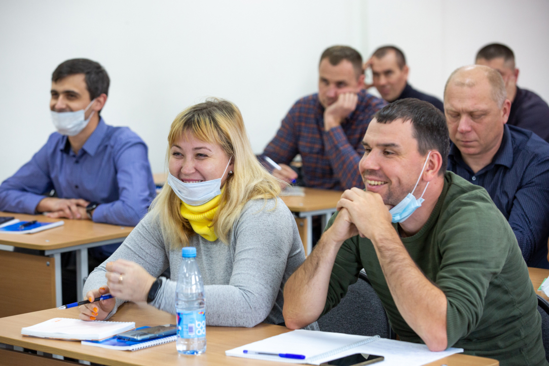 Иллюстрация к новости: Сотрудники компании «ЖБК-Строй» начали обучение основам управления проектами в НИУ ВШЭ – Пермь