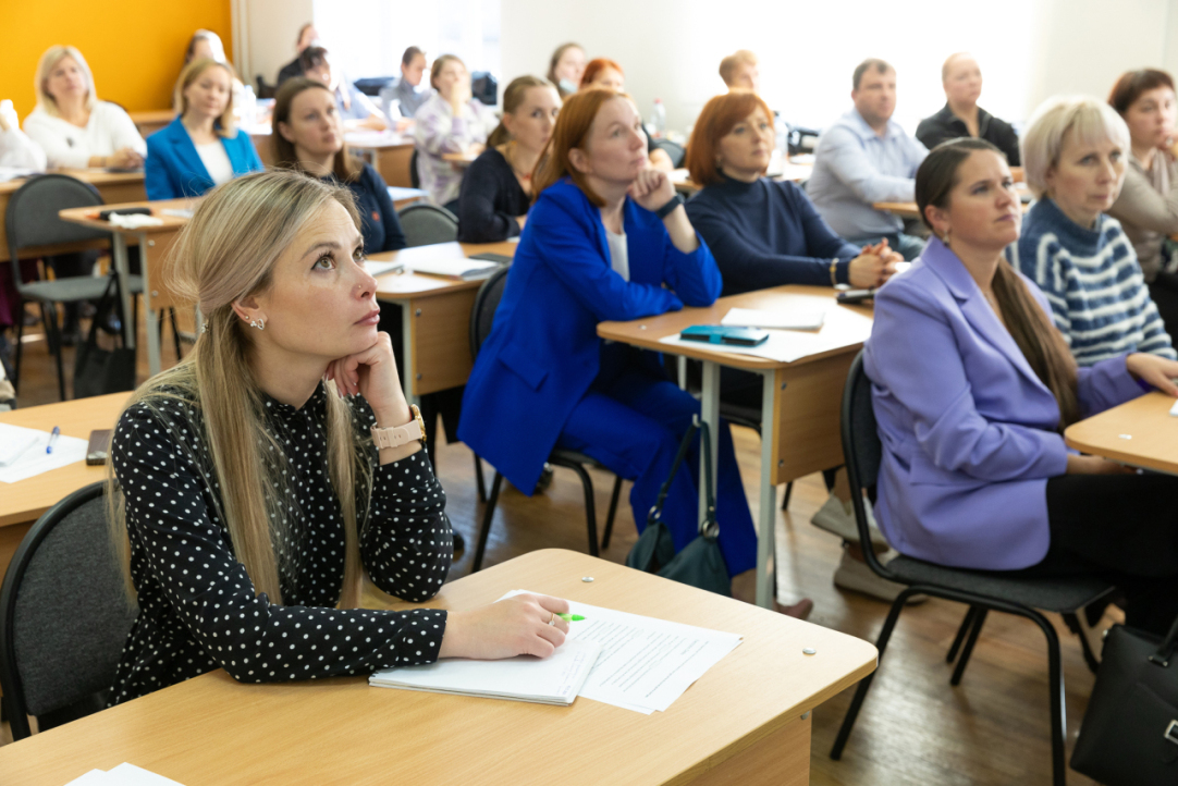 Иллюстрация к новости: Стартовал конкурс на участие в инновационном сетевом проекте «Цифра в предмете: развитие деятельности Университетско-школьного кластера» в 2025 году