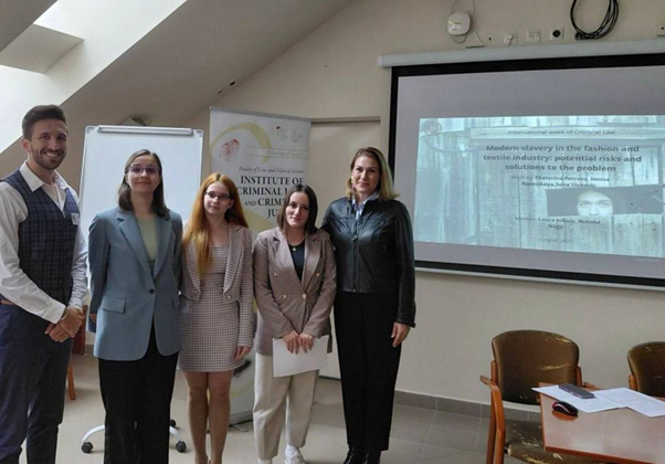 Иллюстрация к новости: Студентка НИУ ВШЭ – Пермь выступила на Международной неделе уголовного права в Венгрии