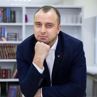 Дмитрий Геннадьевич Артемьев, академический руководитель образовательной программы «Управление бизнесом»